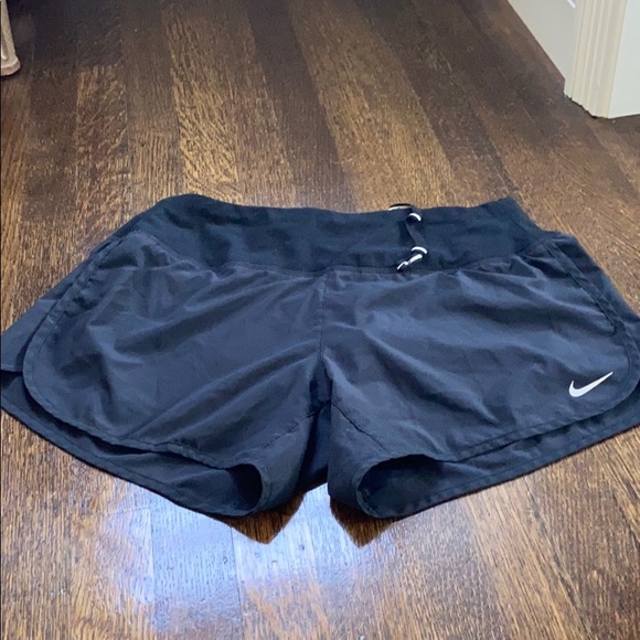 Nike Pants - Nike shorts small